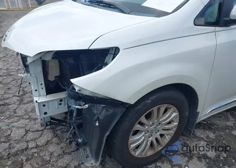 2015 Toyota Sienna Xle 8 Passenger from USA, damaged, VIN 5TDYK3DC1FS529997